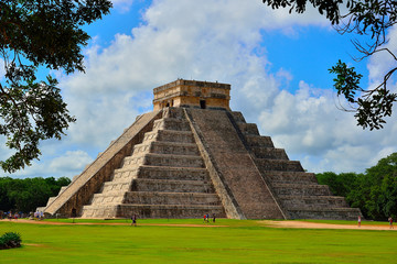 Chichen Itza. La piramide Maya dedicata al dio Kukulkan nota come El Castillo