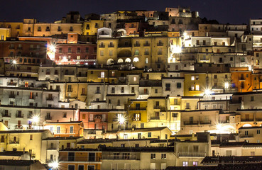 Calitri By night