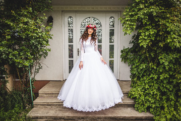 Fototapeta premium Bride with wreath
