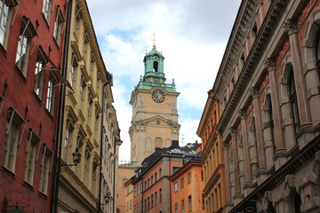 Fototapeta na wymiar Skyline: Die Altstadt von Stockholm (Schweden) mit der Nikolakirche (Storkyrkan)