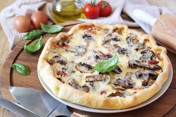 Mushrooms and bacon pie