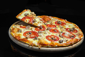 Italian pizza with chicken meat