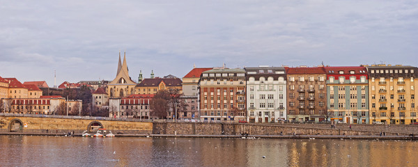 Fototapeta na wymiar Embankment in Dresden