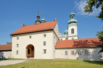 Klasztor kamedułów na krakowskich Bielanach - obrazy, fototapety, plakaty