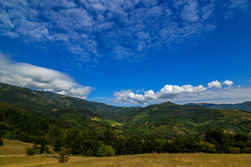 Fototapeta na wymiar Beautiful mountains landscape in bulgaria