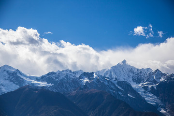 Berg Shishapangma im Sommer von Tibet, China