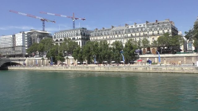 Quai de Seine pour Paris plage	