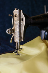 Hand sewing machine