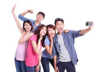 Obraz premium teenagers taking pictures by themselves