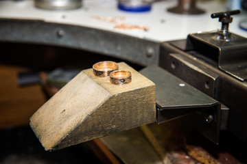 Working desk for craft jewelery making