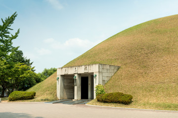 Fototapeta na wymiar Gyeongju, South Korea - August 17, 2016: Cheonmachong, tumulus located in Gyeongju, South Korea. The tomb was for king of Silla Kingdom