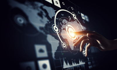 Virtual tehnologies in use . Mixed media