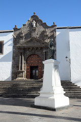 Fototapeta na wymiar Kirche in Santa Cruz de La Palma