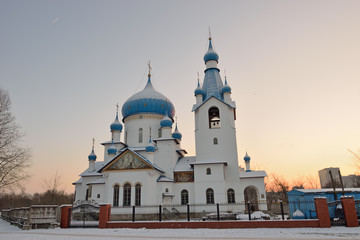 Fototapeta na wymiar The Church of the Nativity in the Park Pulkovskaya