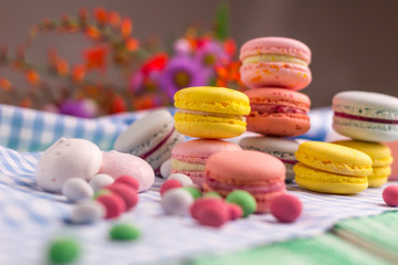 Dessert composition of macaroon cookies and marshmallow