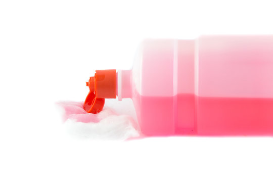 Bottiglia di alcool disinfettante 