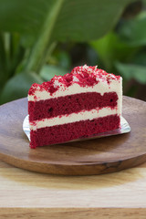 strawberry layer cake