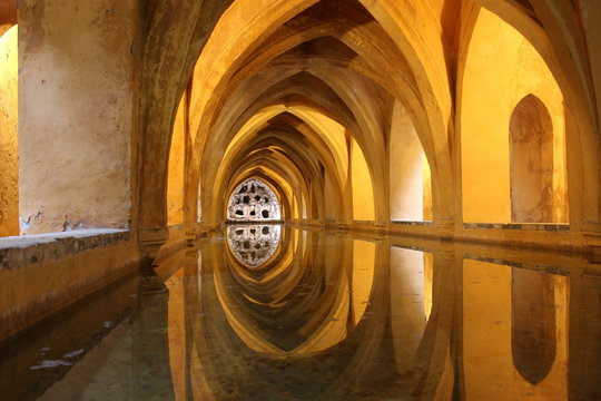 Les Bains de Do&ntilde;a Maria de Padilla (Palais de l'Alcazar - S&eacute;ville - Espagne)