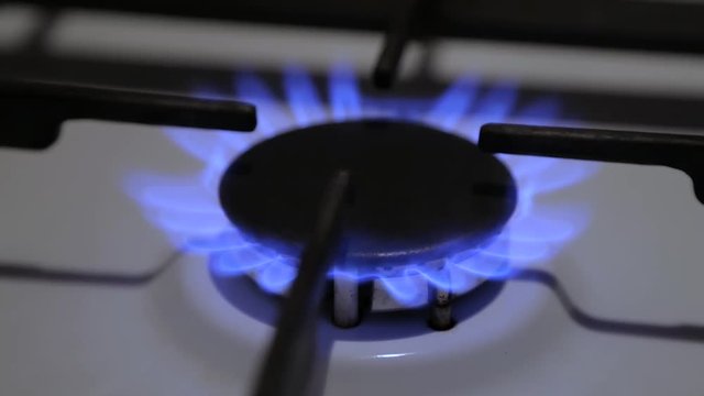 Кухонная газовая плита, розжиг и горение газовой конфорки