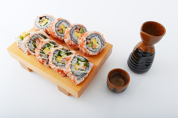 おいしそうな寿司と日本酒