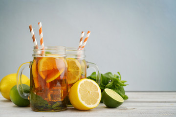 Ice tea with fresh lemons