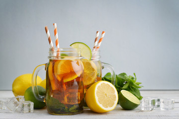 Ice tea with fresh lemons
