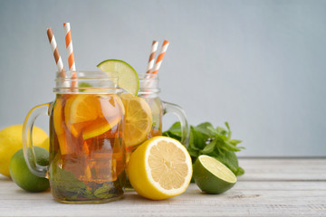 Ice tea with fresh lemons