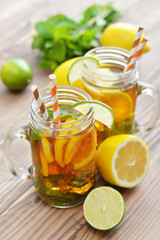 Ice tea with fresh lemons