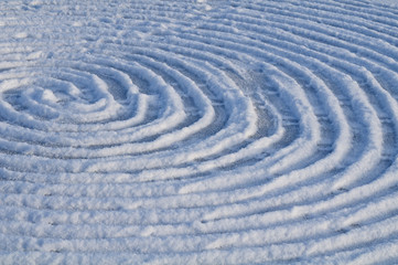 Fototapeta na wymiar Snow labyrinth.