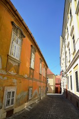 Quartier Káptalandomb, ruelle près du château de Gyor 