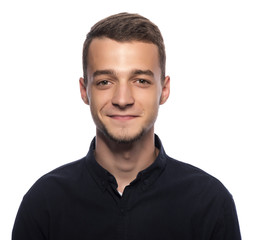 Fototapeta premium Młody przystojny mężczyzna w ciemnej koszuli.