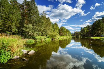 летний пейзаж на Уральской реке Иртыш, Россия © 7ynp100