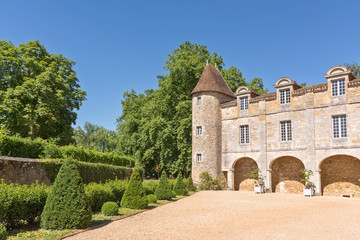 Fototapeta na wymiar Le château de la Marthonye à Saint-Jean-de-Côle