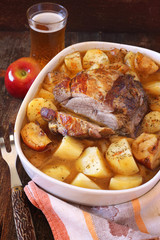 Braised pork with potatoes and apples