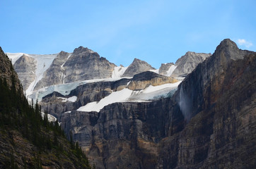Fototapeta na wymiar Zoomed in snow on mountain, Banff National Park Canada