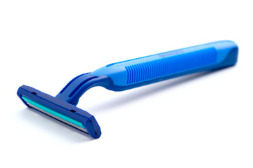 New disposable razor blade