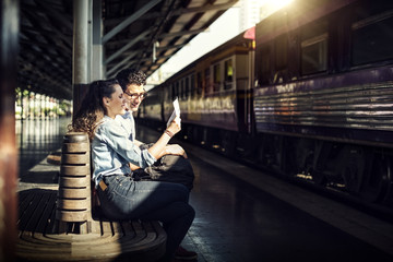 Obraz na płótnie Canvas Couple Travel Destination Journey Togetherness Concept