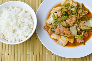 stir fried mixed vegetable and pork in sukiyaki sauce eat with plain rice