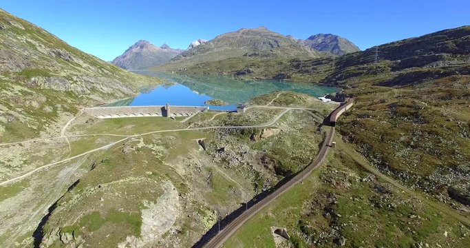 Aerial 4k - Passo del Bernina (CH) - Sorvolo del Lago Bianco verso nord