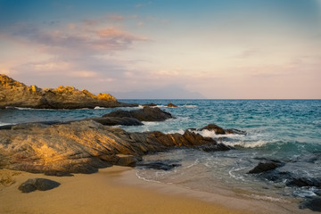 Fototapeta na wymiar Beautiful shore and rocks in Greece