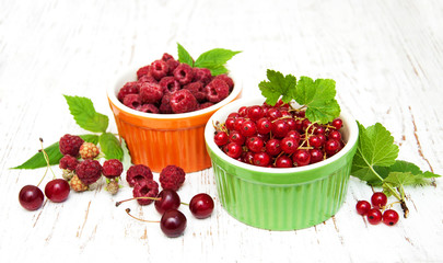 fresh red currant and raspberries