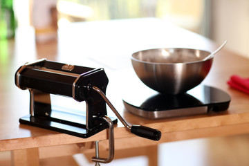 Pasta mit der Nudelmaschine selbst machen
