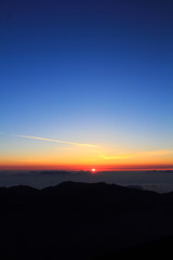 南アルプスの夜明け