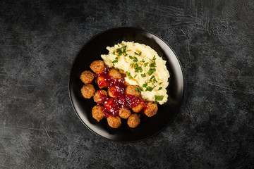 Meatballs and mashed potatoes
