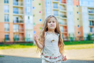 Naklejka premium little girl with long hair
