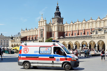 Ambulans w Krakowie - obrazy, fototapety, plakaty