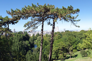 parc des buttes Chaumont &agrave; Paris
