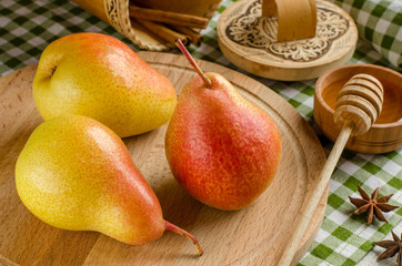 Ripe pear with honey and cinnamon