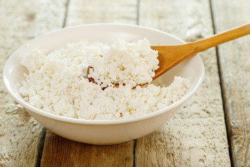 Cottage cheese in the bowl