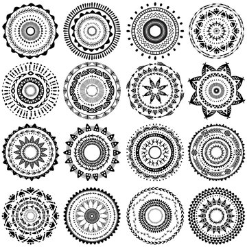 Set of round ornament pattern
